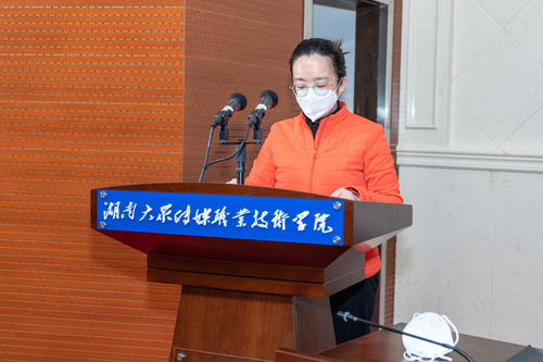 胡颖宣布批复 胡颖宣布批复